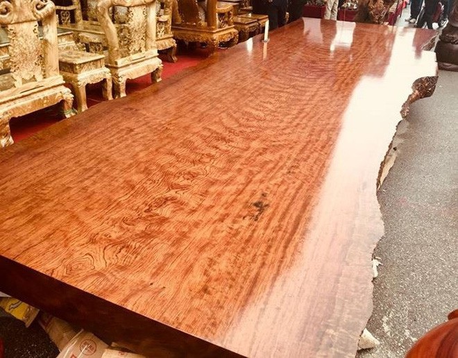 Sập gỗ nu cẩm lai giá 3 tỷ đồng ở Hà Nội | Báo Dân trí