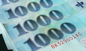 Mẹ kiện con ra tòa đòi tiền nuôi dưỡng - 1
Hình minh họa