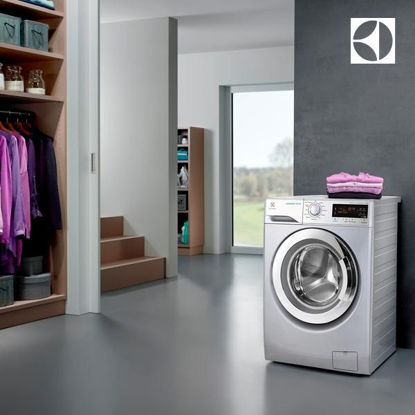 Vén màn công nghệ giặt giũ đang được các chị em “săn lùng” - 1 Máy giặt Electrolux là “cộng sự” đắc lực trong việc chăm sóc quần áo của Hà Anh và NTK Diệu Anh