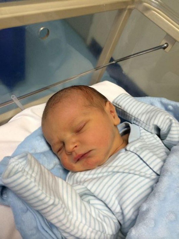 45 phút trước khi sinh mới biết mình mang thai - 1 Bé Toby chào đời trước sự ngỡ ngàng của mọi người