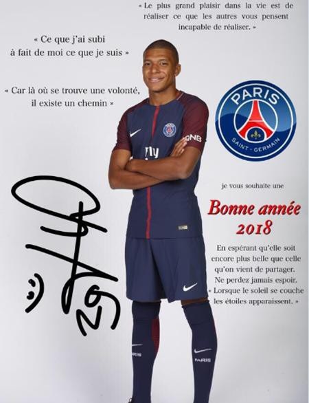 “Chúc mừng năm mới, 2018. Chúc cho ước mơ của các bạn trở thành sự thật và mong rằng các bạn sẽ khỏe mạnh, hạnh phúc bên người thân”, đây chính là lời chúc ý nghĩa mà Kylian Mbappé dành tặng người hâm mộ