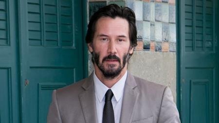 Keanu Reeves rarely gives interviews. But every time he has the chance to open up about his late best friend River Phoenix, Keanu Reeves can't hide his tears. The two stars met on the set of "I love you to death" and very quickly, the two began the most intimate and intimate friendship in Hollywood until River Phoenix suddenly passed away forever in Hollywood. age 23 for substance abuse.