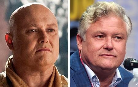 Bất ngờ với loạt “sao” nghiêm túc trên phim, sexy ở đời thực - 4 Conleth Hill, “Varys” của “Game of thrones” ở ngoài đời thực ra lại có mái tóc khá bồng bềnh và dĩ nhiên là không hề ít tóc như trên phim.
