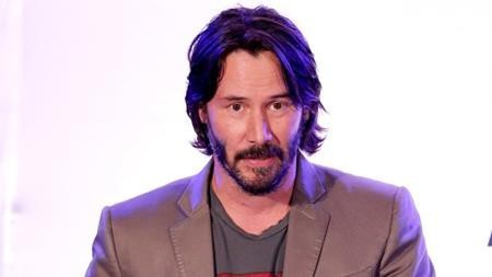 In 2008, Keanu Reeves was sued by a photographer named Alison Silva for $711,974, accusing the actor of intentionally crashing his car and injuring Silva. The lawsuit has greatly affected the reputation and image of Keanu Reeves, despite the fact that the actor only accidentally bumped into this person.