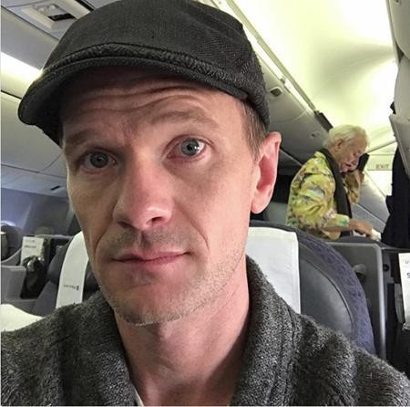 “Sao” và loạt ảnh tự sướng đỉnh cao cùng người hâm mộ - 9 Nổi tiếng như Neil Patrick Harris nhưng cũng không thể nén lòng được mà phải chụp trộm ngôi sao gạo cội Bill Murray.