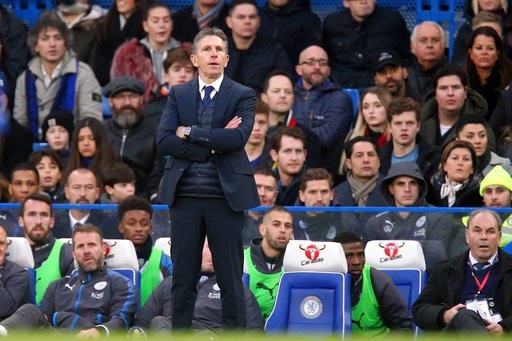 Chelsea 0-0 Leicester: Thất vọng với nhà đương kim vô địch - 3
HLV Claude Puel lo lắng bên ngoài đường biên