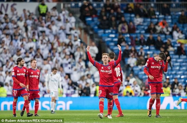 Real Madrid gây thất vọng khi hòa đội bóng hạng hai - 3
Guillermo ăn mừng bàn thắng gỡ hòa 2-2 ở cuối trận, họ đã chơi ngang ngửa với Real Madrid trong cả trận đấu