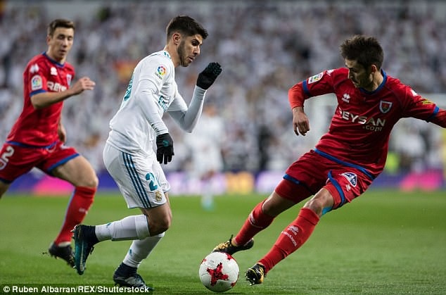 Real Madrid gây thất vọng khi hòa đội bóng hạng hai - 1
Asensio trong lần hiếm hoi được đá chính tại Real Madrid. Ngôi sao trẻ người Tây Ban Nha ít khi được ra sân tại La Liga