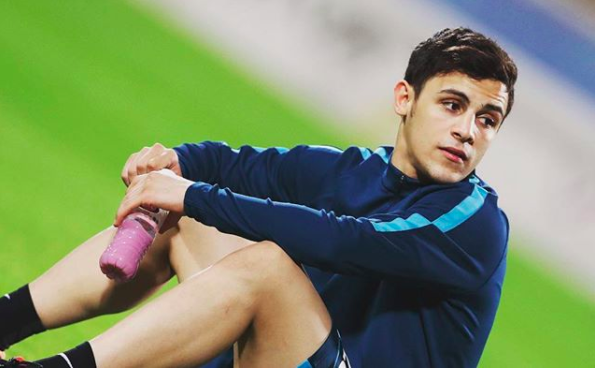 Sau U23 Việt Nam, "trai đẹp" đội Qatar được tìm kiếm rần rần trên mạng - 3 Sau U23 Việt Nam, "trai đẹp" đội Qatar được tìm kiếm rần rần trên mạng - 3
