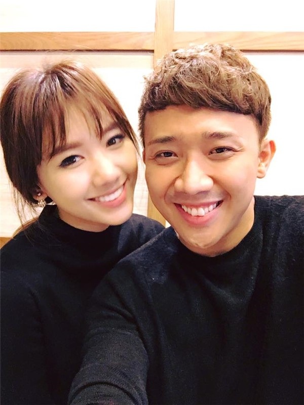 Hôn lễ của Trấn Thành và Hari Won được tổ chức vào ngày 25/12/2016. Sau đám cưới ngôn tình, dù luôn khoe cuộc sống vợ chồng hạnh phúc, hôn nhân của cả hai vẫn chưa thể xoá tan mọi lời đồn đoán vì những lùm xùm giới tính của Trấn Thành. Sau hơn một năm chung sống, cặp đôi vẫn đối mặt với rất nhiều thị phi, ồn ào khi Trấn Thành vướng tin đồn có tình cảm đồng giới với Duy Khánh và Đào Bá Lộc.