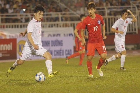 U23 Việt Nam 1-2 U23 Hàn Quốc: Thua nhưng không thất vọng - 13
U22 Việt Nam (áo trắng) thua U22 Hàn Quốc vào tháng 7/2017