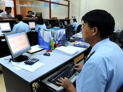 Hà Nội: Tăng cường các điểm, sàn giao dịch việc làm vệ tinh - 3 Hà Nội: Tăng cường các điểm, sàn giao dịch việc làm vệ tinh - 3