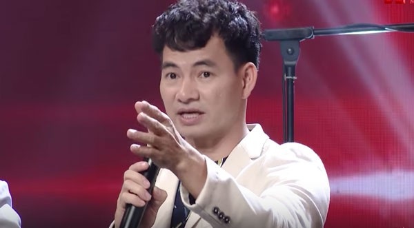 Đức Trí không muốn nhắc đến Hồ Ngọc Hà - 2
Đức Trí ngượng ngùng khi Xuân Bắc kể lại chuyến đi châu Âu...