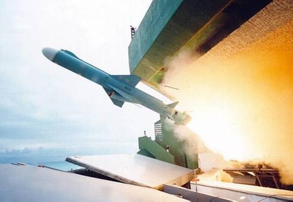 Lãnh đạo Đài Loan lệnh chế tạo hàng loạt tên lửa giữa lúc căng thẳng