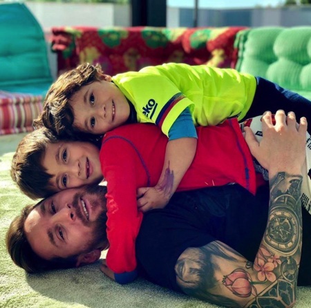 Messi hài hước kể chuyện bị con trai lên mặt “dạy dỗ” khi thua trận
