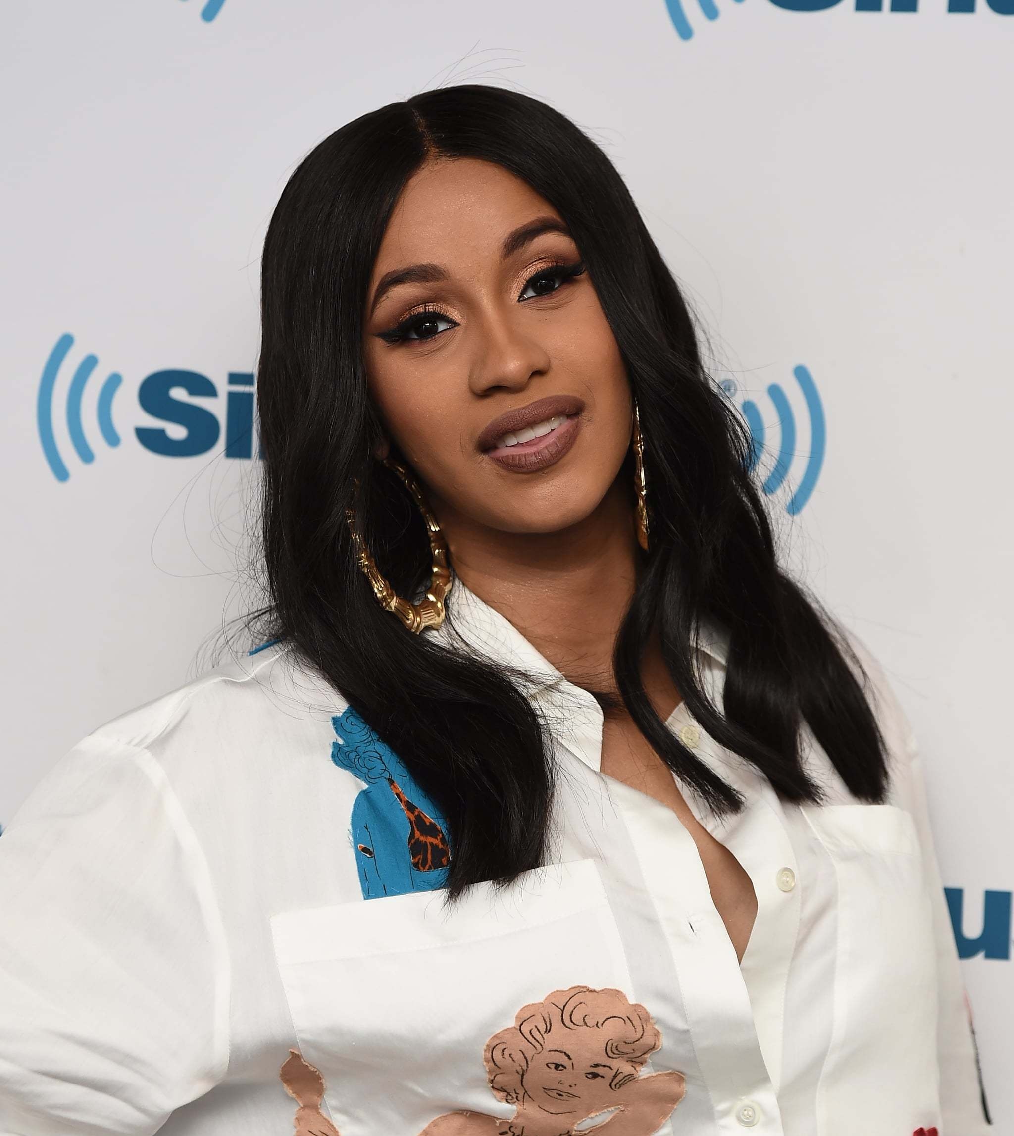 Cardi B looks different without makeup - 5