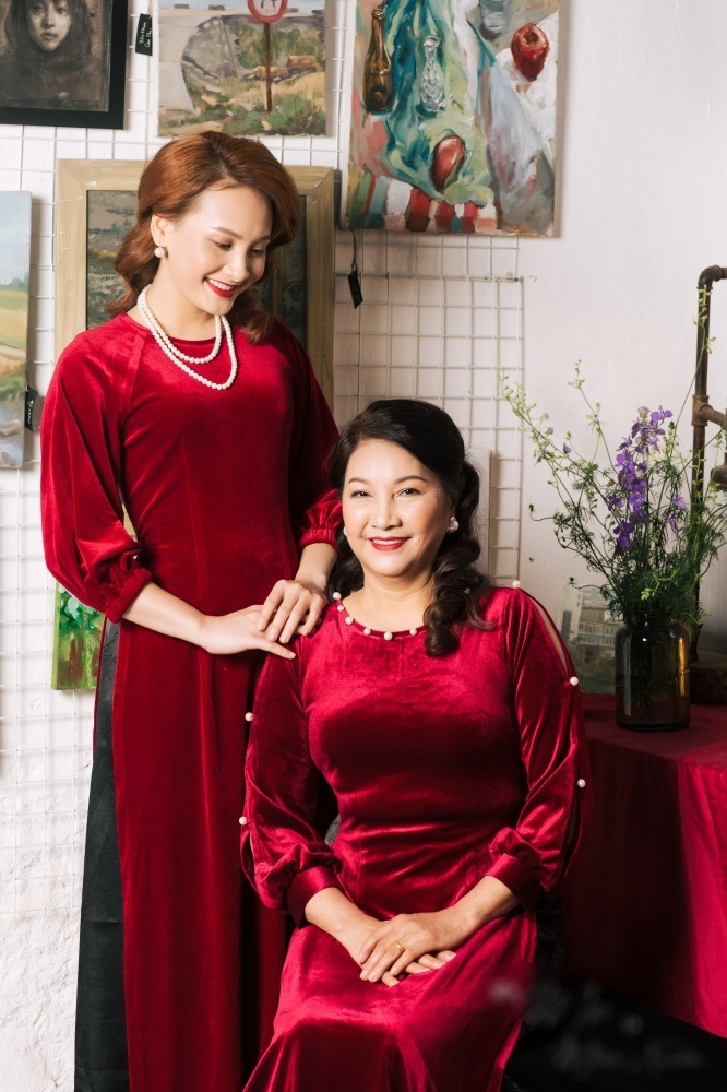 Xúc động những cuộc đoàn viên của dàn mỹ nhân Việt với mẹ đầu xuân mới - 13 Xúc động những cuộc đoàn viên của dàn mỹ nhân Việt với mẹ đầu xuân mới - 13