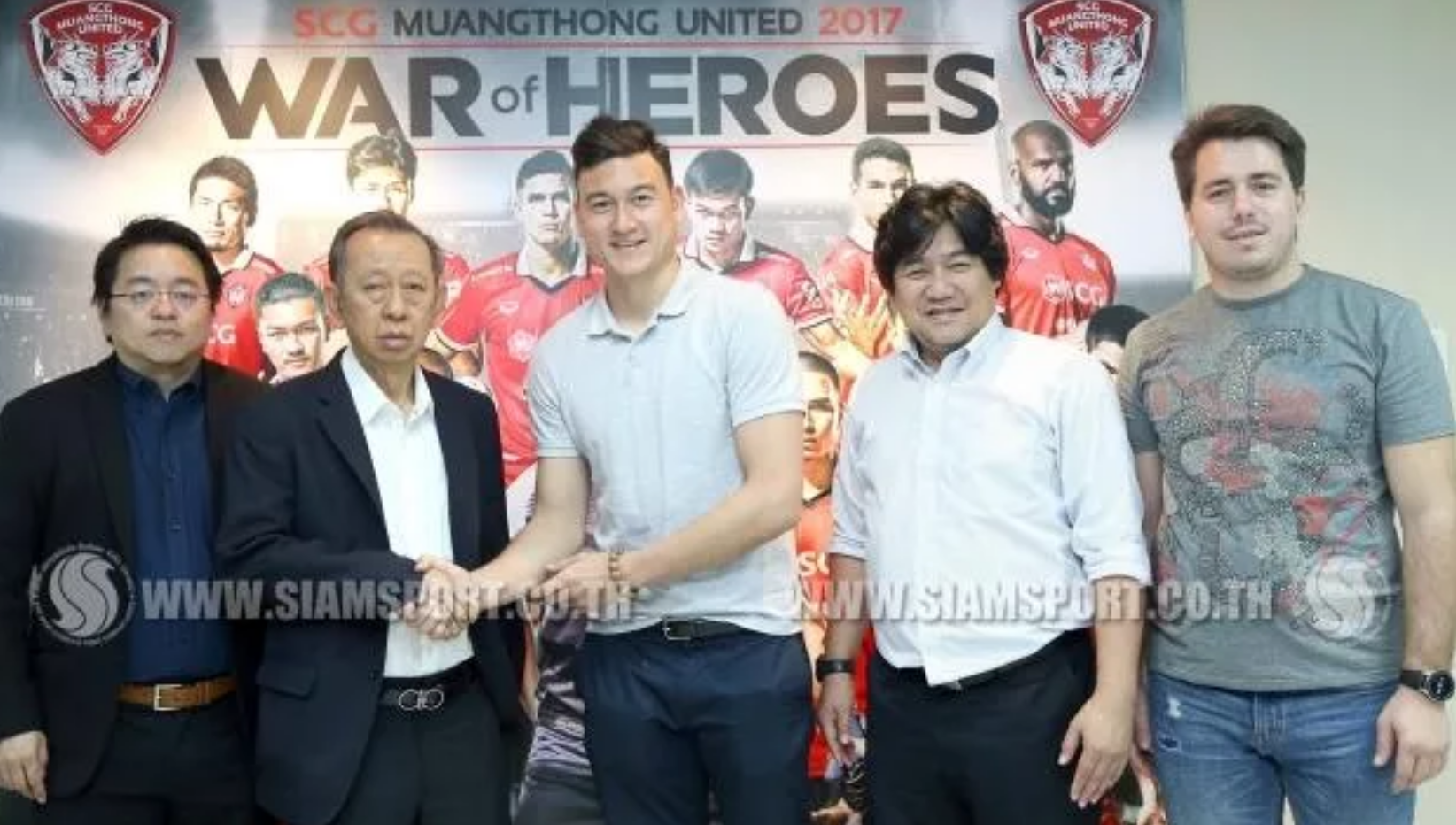 Thủ thành Văn Lâm chuẩn bị ra mắt CLB Muangthong United