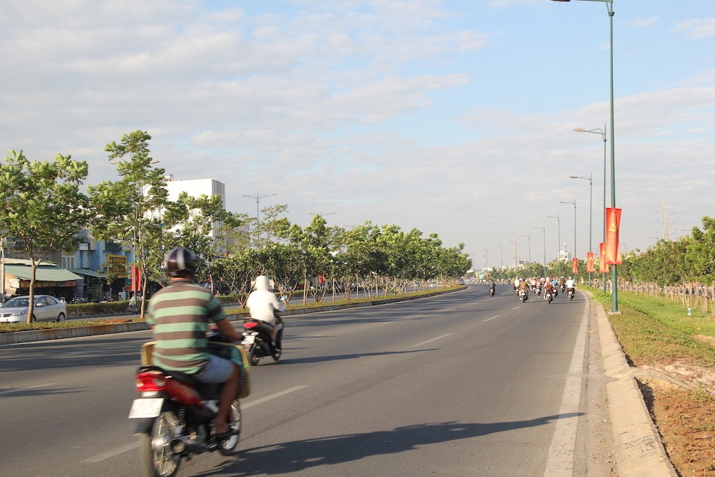 Đường phố Sài Gòn thênh thang đến lạ trong ngày làm việc đầu năm - 1 Đường phố Sài Gòn thênh thang đến lạ trong ngày làm việc đầu năm - 1