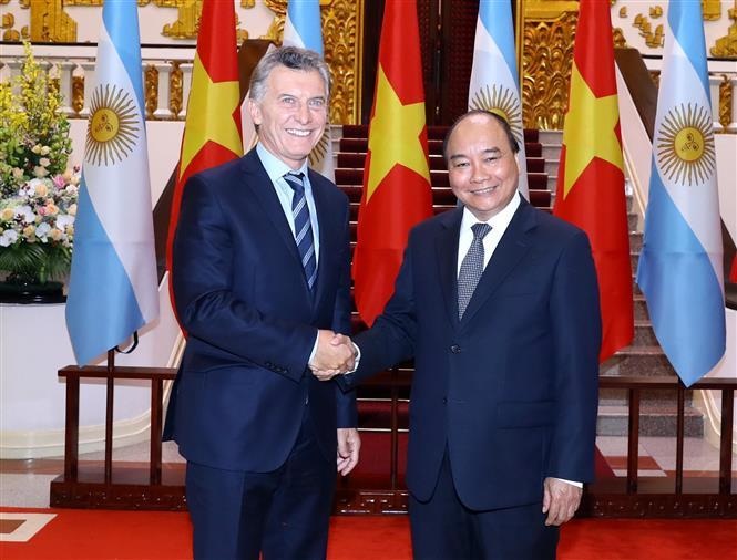 Thủ tướng Nguyễn Xuân Phúc hội kiến với Tổng thống Argentina