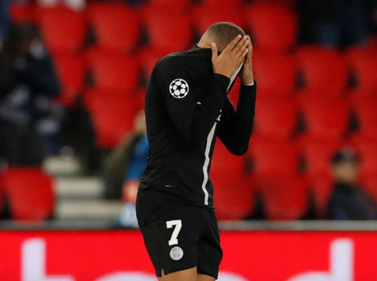 Mbappe khóc tức tưởi sau thất bại trước MU