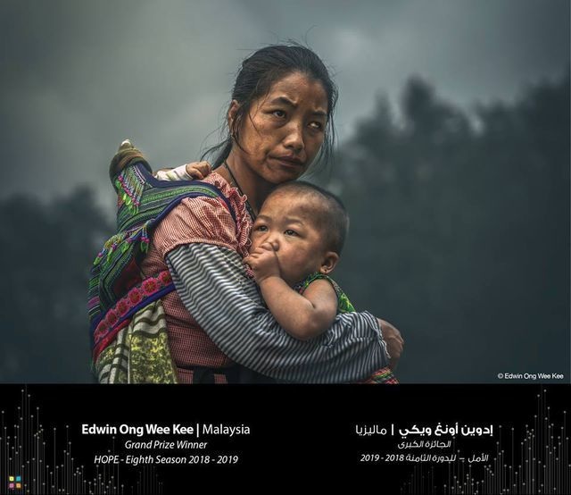 Tranh cãi về bức ảnh mẹ con dân tộc H"Mông đoạt giải thưởng gần 3 tỷ đồng