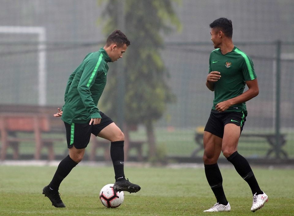 U23 Indonesia ra sân tập từ 7h sáng, quyết tranh vé với U23 Việt Nam