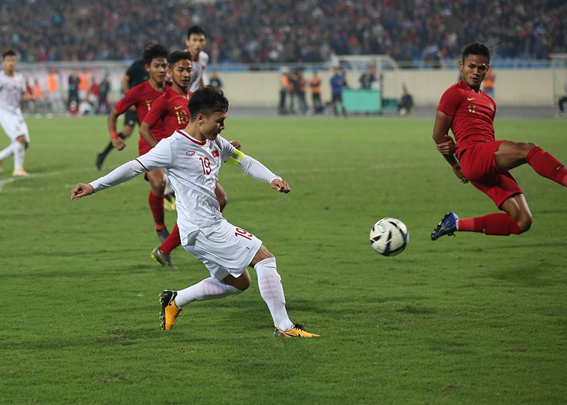 U23 Việt Nam tranh ngôi nhất bảng với U23 Thái Lan: Niềm tin vào Quang Hải