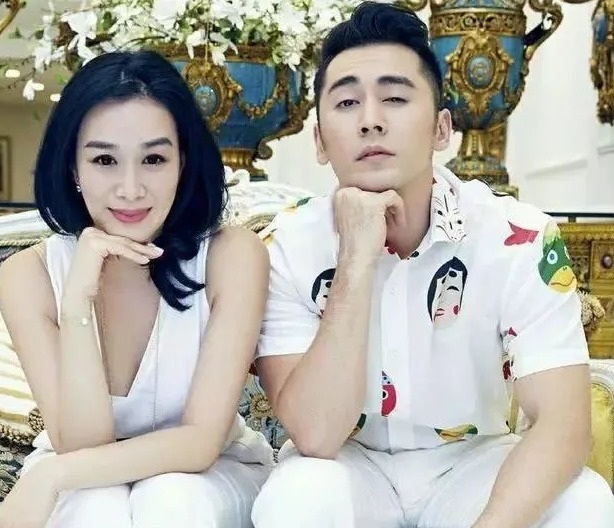 Chung Lệ Đề lộ vòng hai lớn, đã đậu thai với chồng kém 12 tuổi?