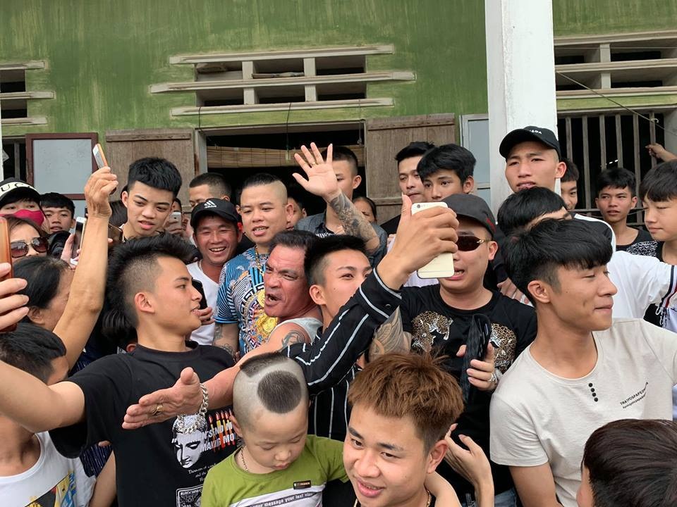 “Giang hồ” Khá Bảnh bị bắt: Vì sao các video nhảm, lệch chuẩn vẫn hút “triệu view”? - 4 “Giang hồ” Khá Bảnh bị bắt: Vì sao các video nhảm, lệch chuẩn vẫn hút “triệu view”? - 4