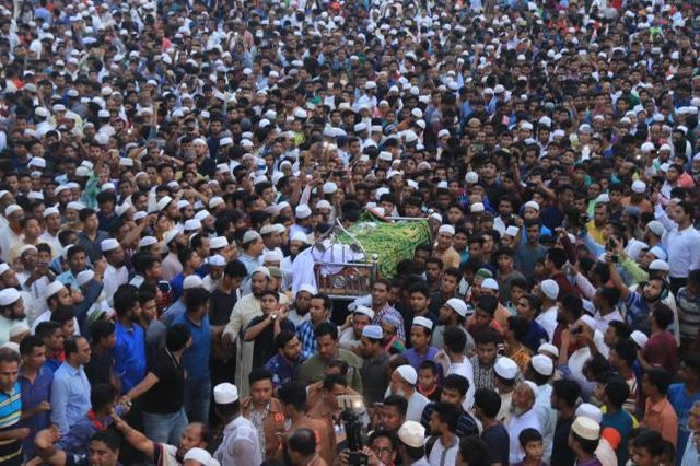 “Tố” thầy hiệu trưởng quấy rối tình dục, nữ sinh Bangladesh bị thiêu chết