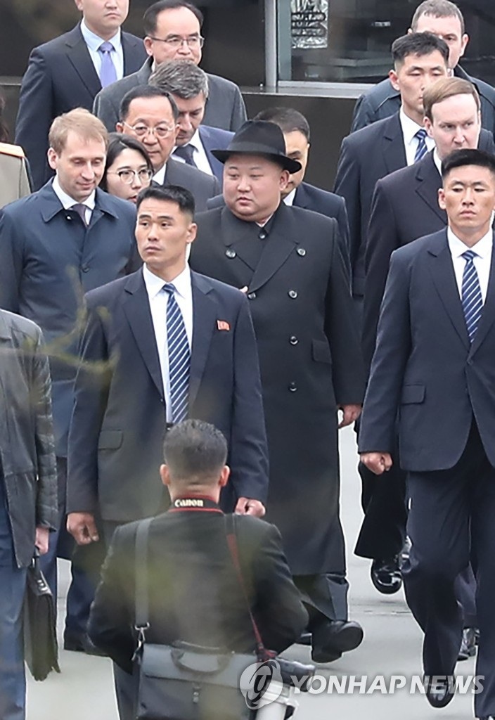 Đoàn tàu bọc thép đã chở ông Kim Jong-un đến nơi họp thượng đỉnh với ông Putin