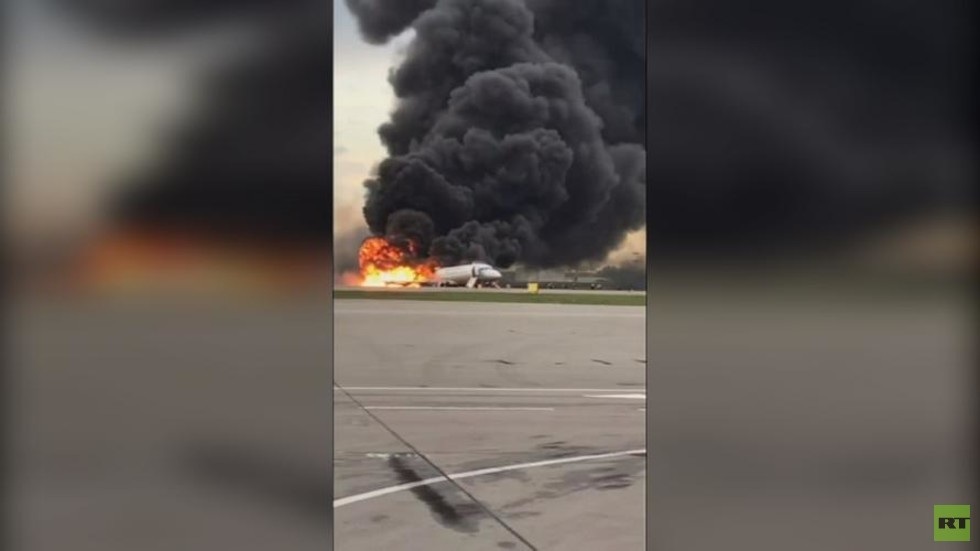 Video hành khách hoảng loạn nhảy khỏi máy bay Nga bốc cháy dữ dội