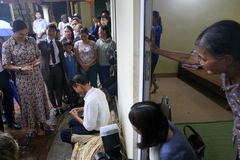 Công chúa Thụy Điển thăm Văn Miếu, ca ngợi tình hữu nghị lâu bền với Việt Nam