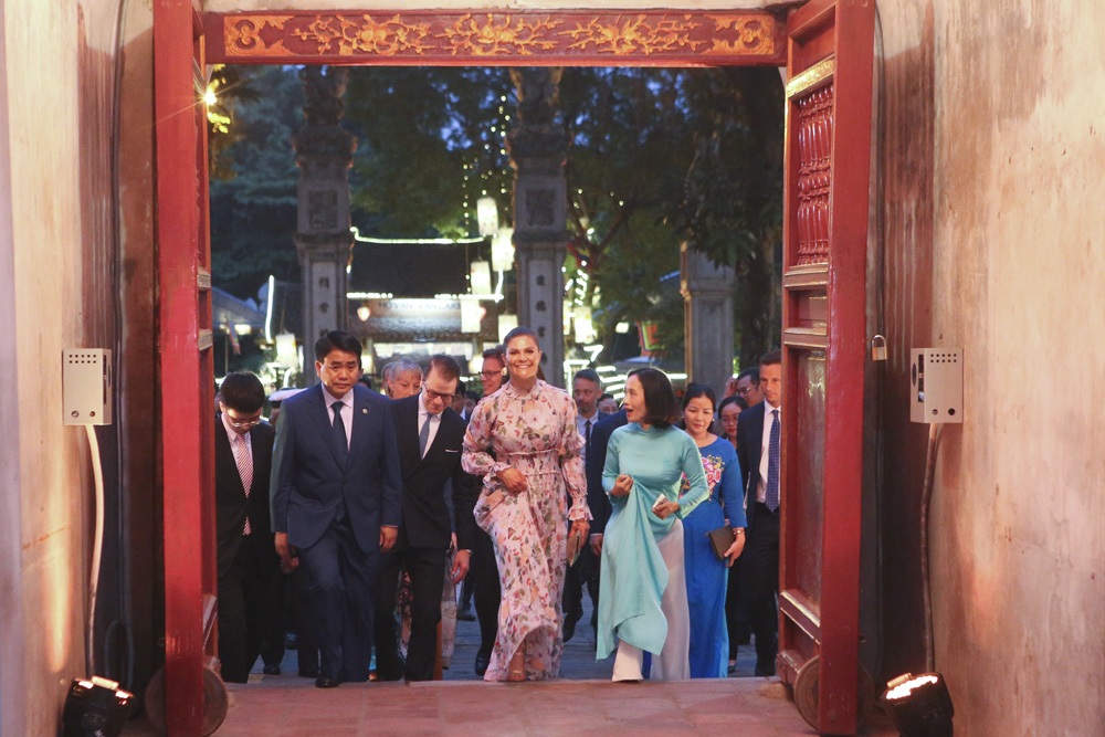 Công chúa Thụy Điển thăm Văn Miếu, ca ngợi tình hữu nghị lâu bền với Việt Nam