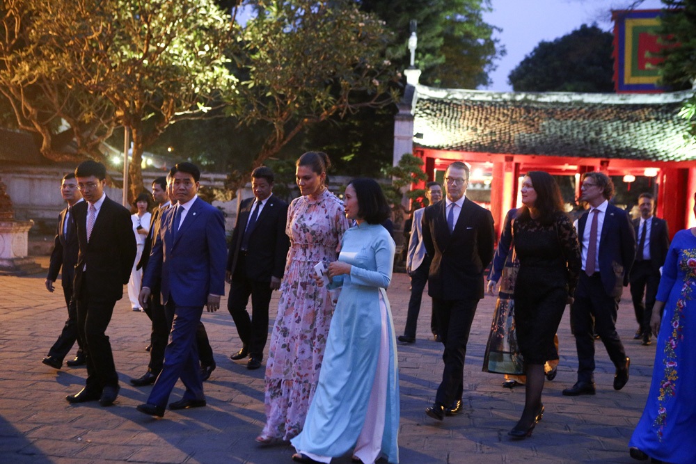 Công chúa Thụy Điển thăm Văn Miếu, ca ngợi tình hữu nghị lâu bền với Việt Nam