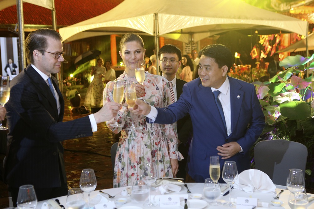 Công chúa Thụy Điển thăm Văn Miếu, ca ngợi tình hữu nghị lâu bền với Việt Nam