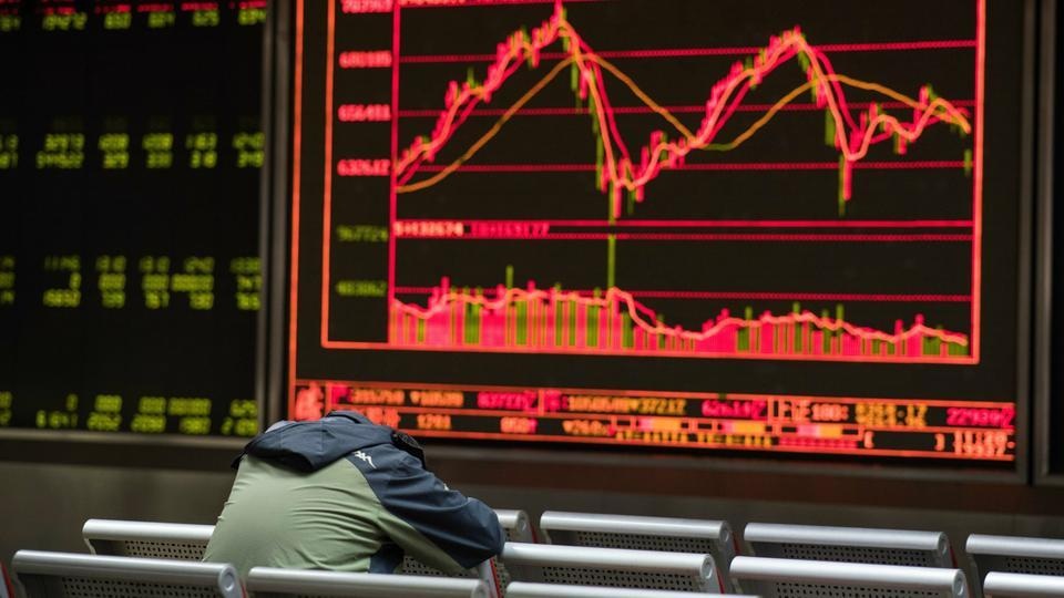 Chứng khoán toàn cầu "bốc hơi" 2.000 tỷ USD sau khi ông Trump áp thuế Trung Quốc