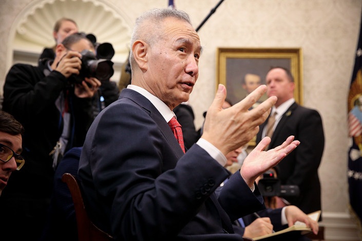 Chứng khoán toàn cầu "bốc hơi" 2.000 tỷ USD sau khi ông Trump áp thuế Trung Quốc