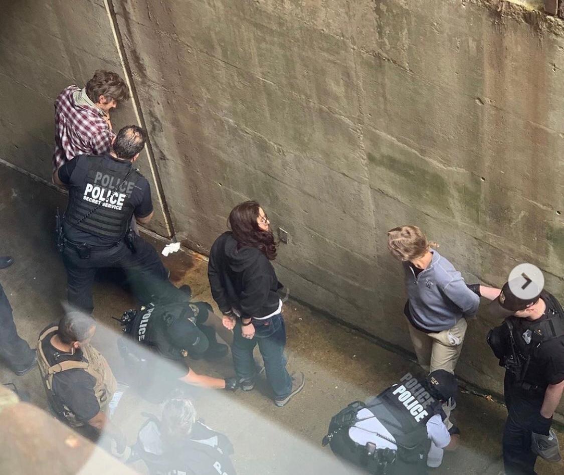 Mỹ đột nhập đại sứ quán Venezuela, bắt nhóm ủng hộ Tổng thống Maduro