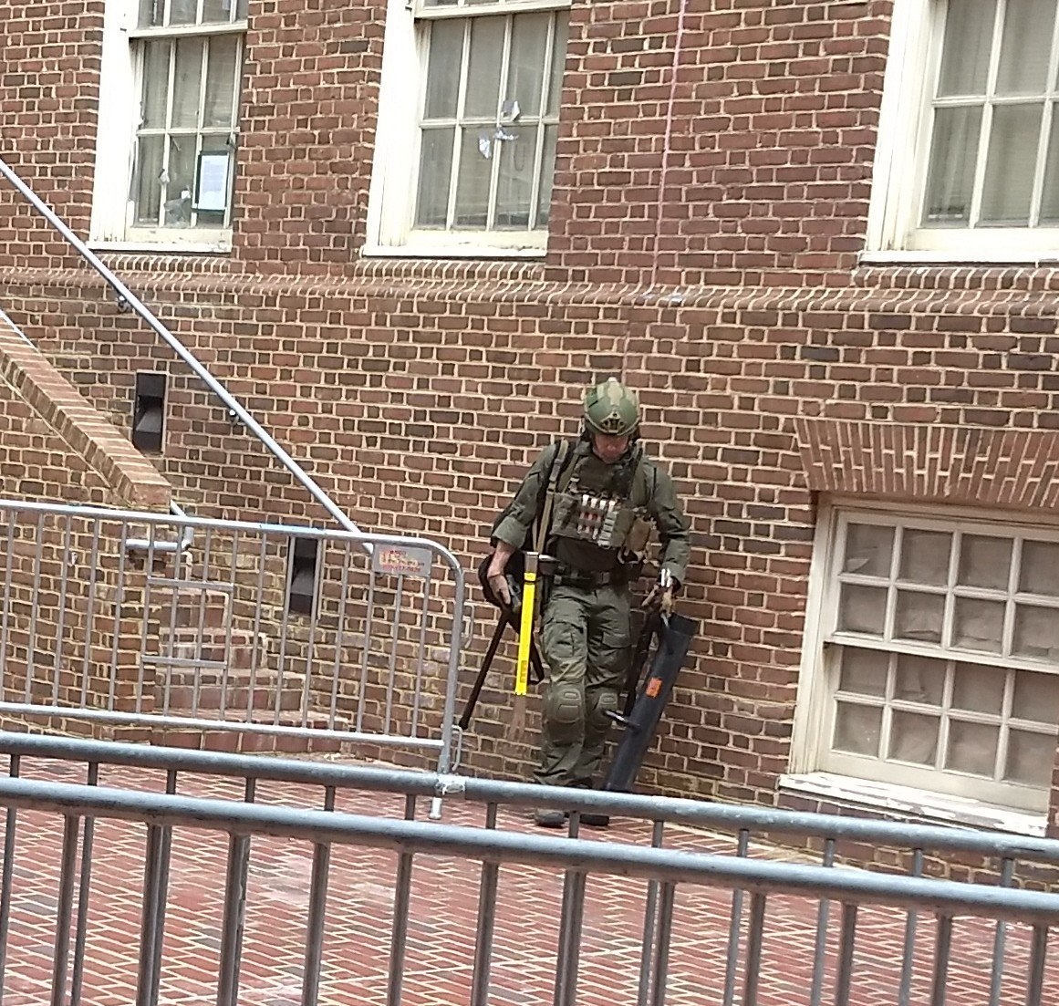 Mỹ đột nhập đại sứ quán Venezuela, bắt nhóm ủng hộ Tổng thống Maduro