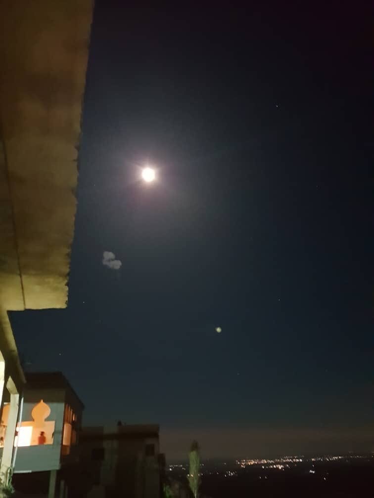 Video Syria bắn hạ tên lửa từ Israel trong đêm