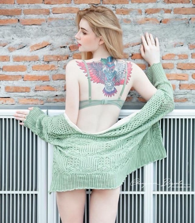 3 kiều nữ xăm Thái Lan: Mặt xinh như búp bê, da dính mực vẫn đẹp nuột nà - 3 3 kiều nữ xăm Thái Lan: Mặt xinh như búp bê, da dính mực vẫn đẹp nuột nà - 3
