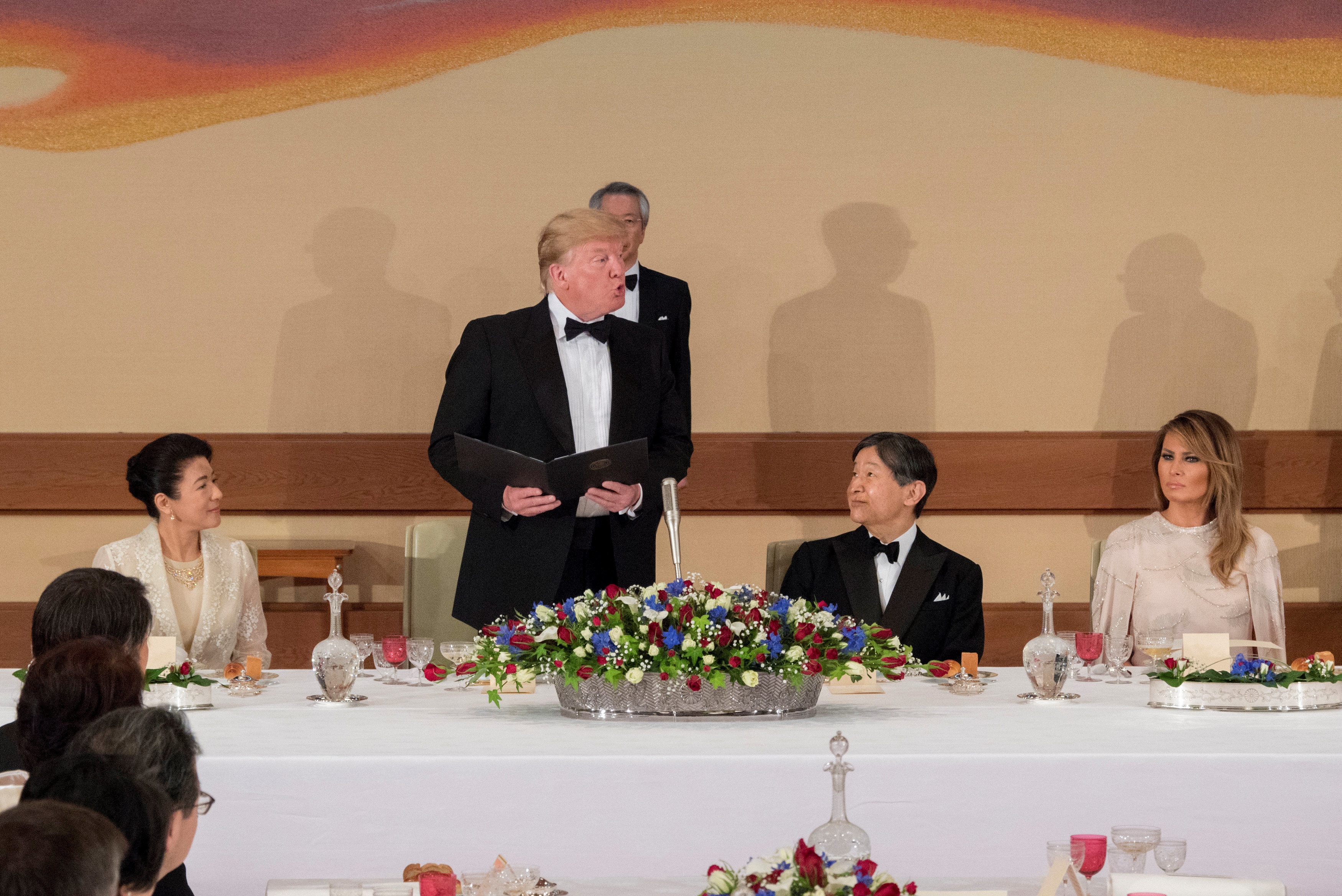 Tổng thống Trump dự quốc yến cùng Nhật hoàng Naruhito