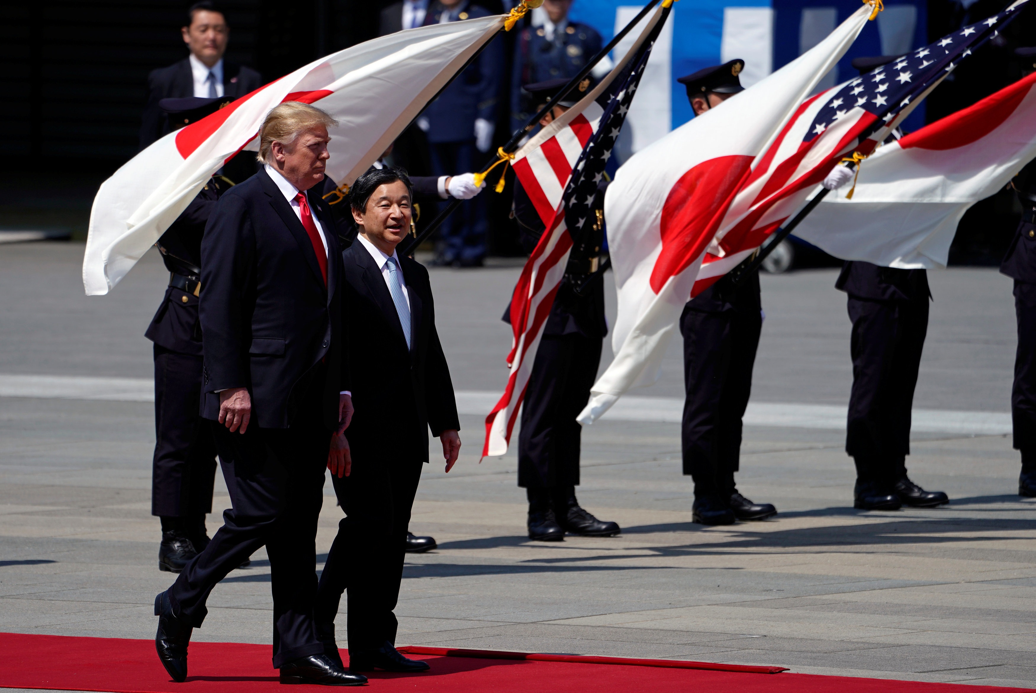 Tân Nhật hoàng đón tiếp Tổng thống Trump trong cuộc gặp lịch sử