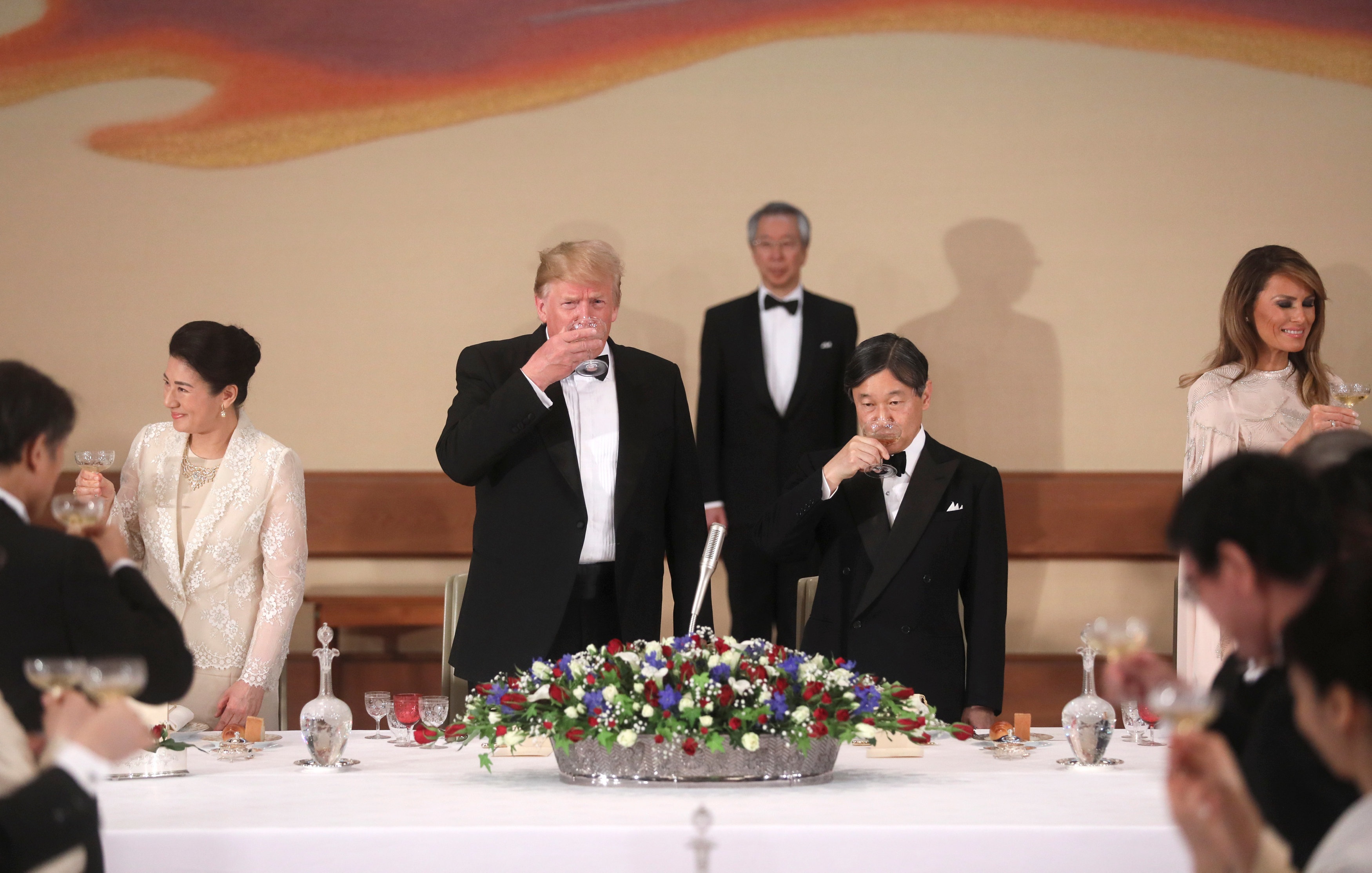 Tổng thống Trump dự quốc yến cùng Nhật hoàng Naruhito