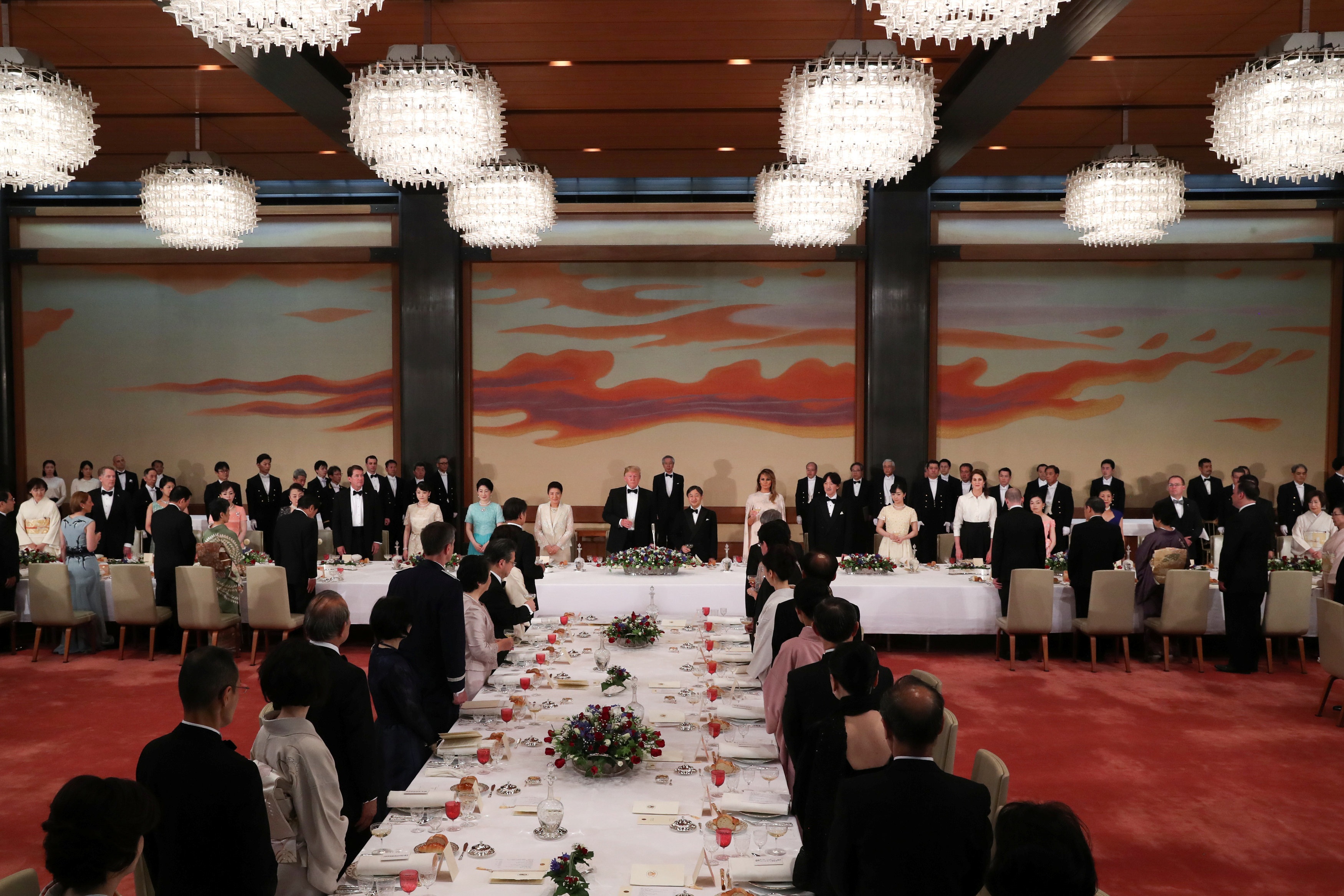 Tổng thống Trump dự quốc yến cùng Nhật hoàng Naruhito