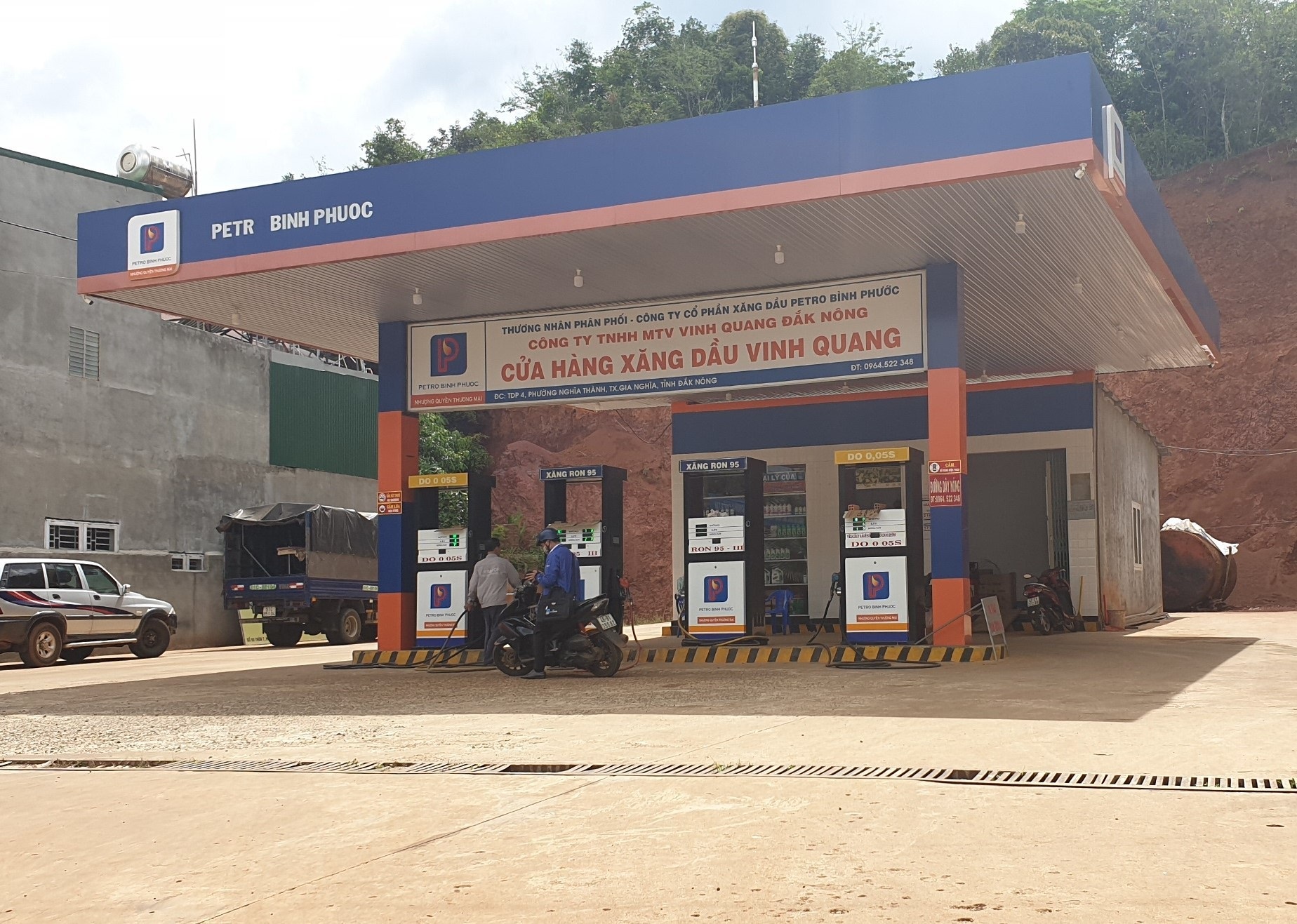 Thị trường đã tiêu thụ bao nhiêu lít xăng giả trong đường dây của Trịnh Sướng? - 2 Thị trường đã tiêu thụ bao nhiêu lít xăng giả trong đường dây của Trịnh Sướng? - 2