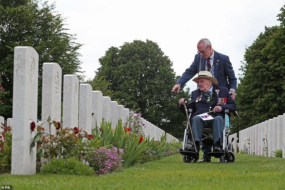 Dàn lãnh đạo thế giới kỷ niệm 75 năm cuộc đổ bộ huyền thoại Normandy