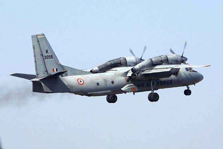 Ấn Độ treo thưởng 10.000 USD tìm máy bay chở 13 người mất tích gần Trung Quốc